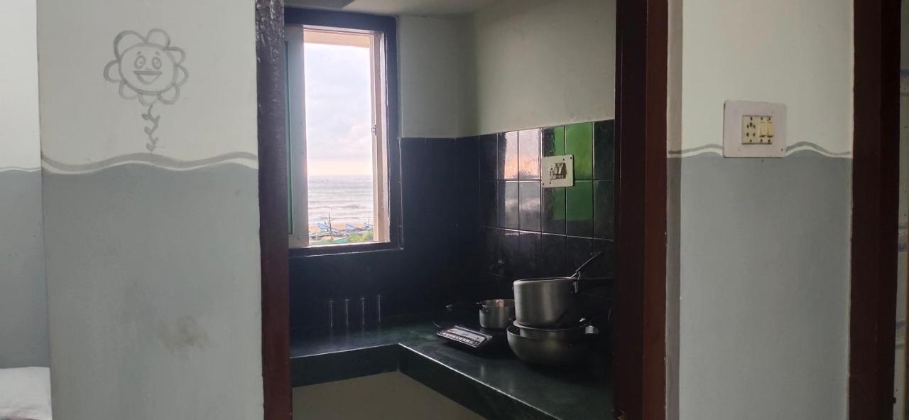 Nirman Beach Homestay 푸리 외부 사진