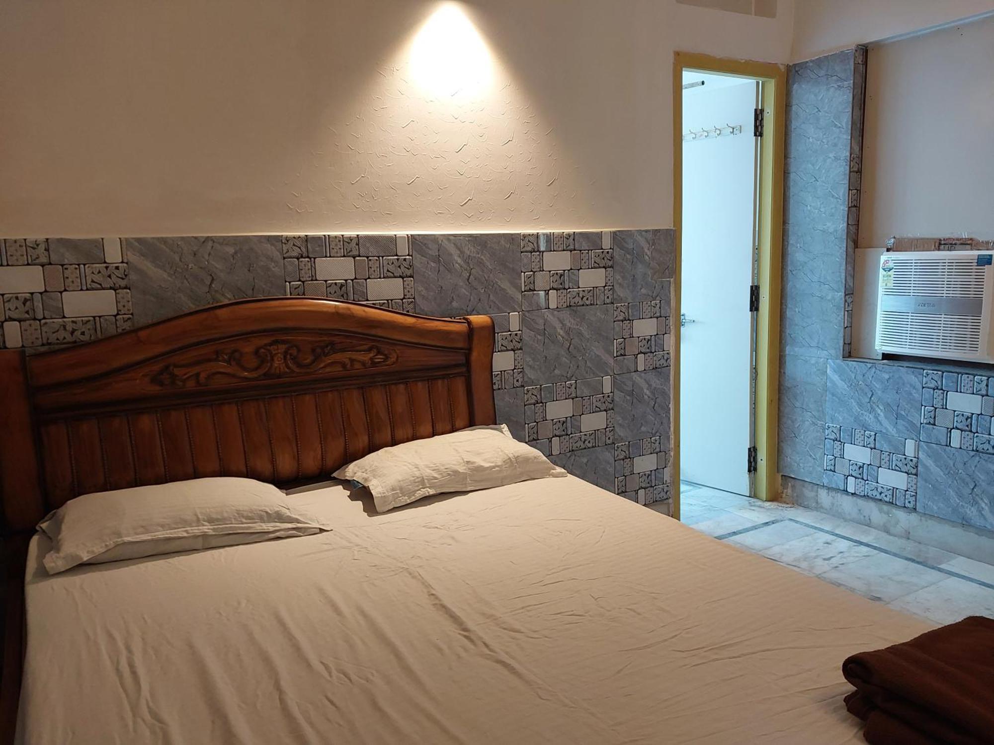 Nirman Beach Homestay 푸리 외부 사진