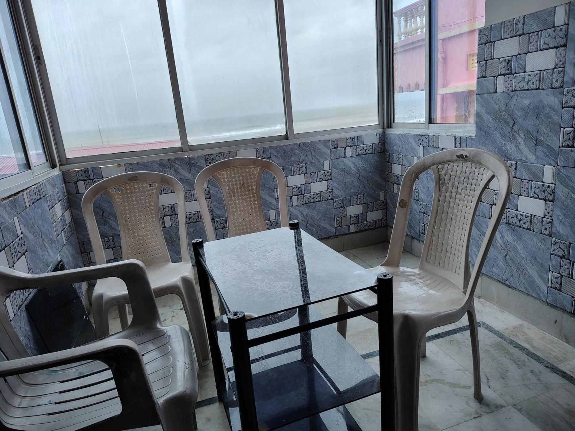 Nirman Beach Homestay 푸리 외부 사진