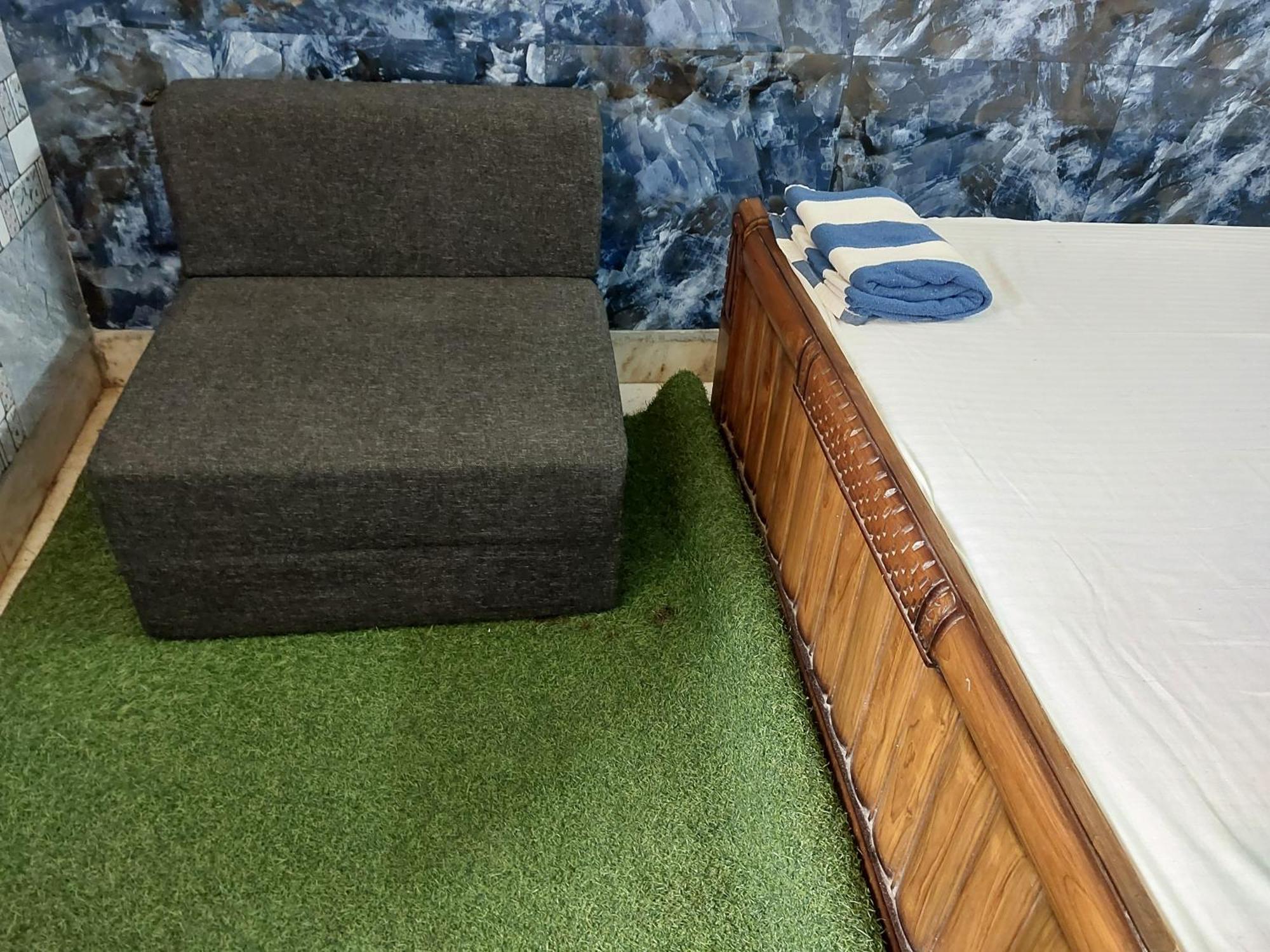 Nirman Beach Homestay 푸리 외부 사진