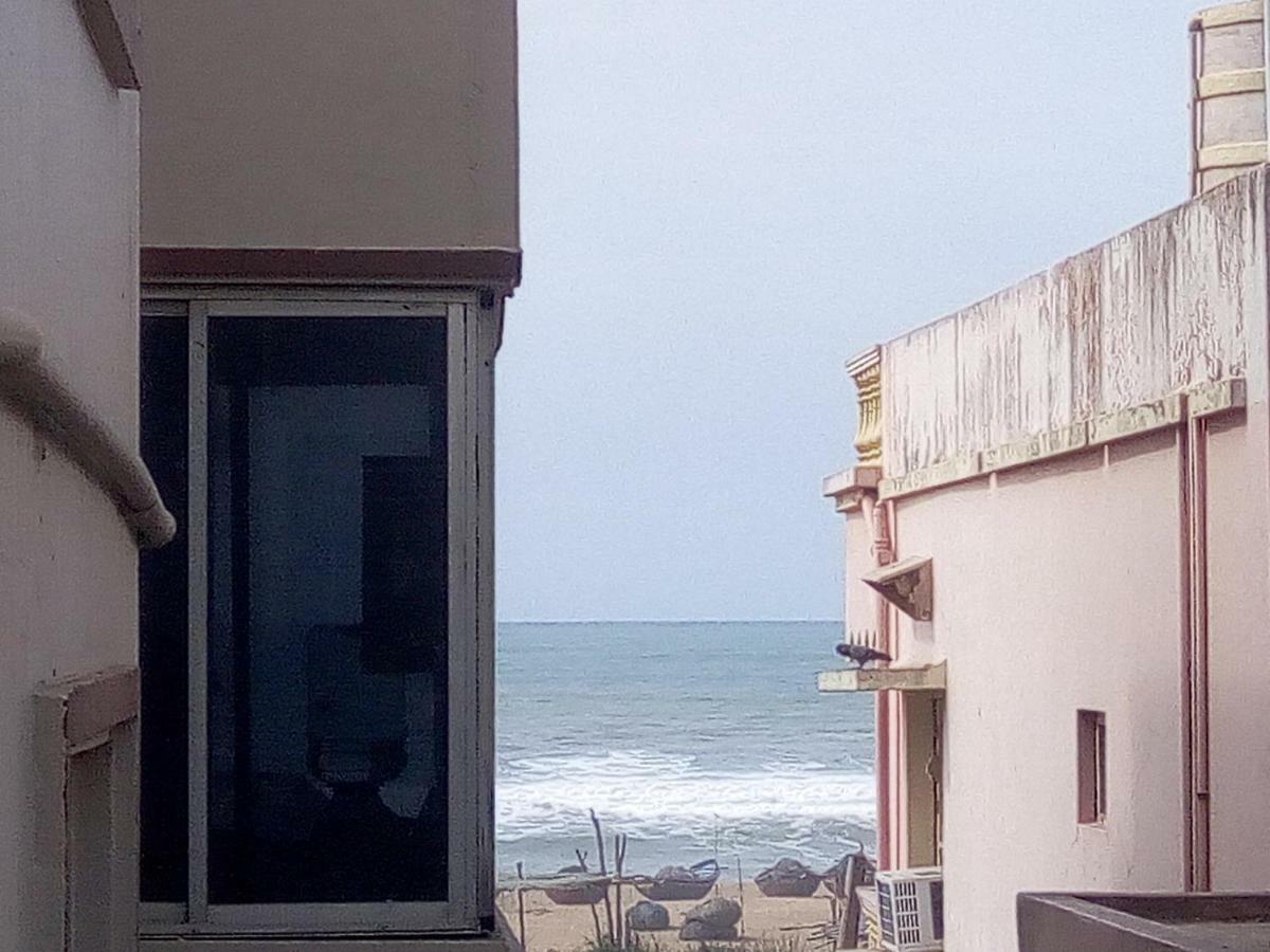 Nirman Beach Homestay 푸리 객실 사진