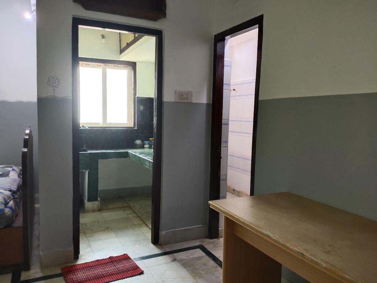 Nirman Beach Homestay 푸리 외부 사진